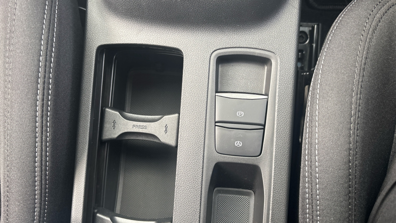 Ford Focus 1.0 EcoBoost Hybrid mHEV 155 Titanium 5dr Auto Petrol Hatchback